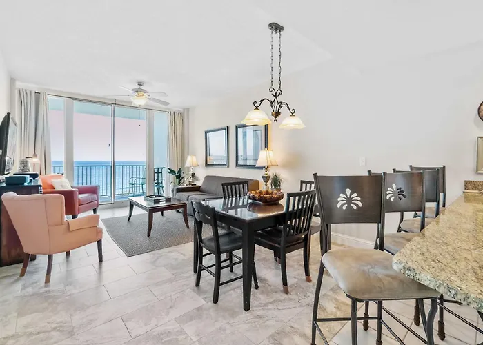 Gulf-front In The Heart Of Town W Pools Hot Tubs & Access *
