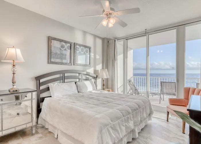 Holiday home Gulf-front In The Heart Of Town W Pools Hot Tubs & Access *