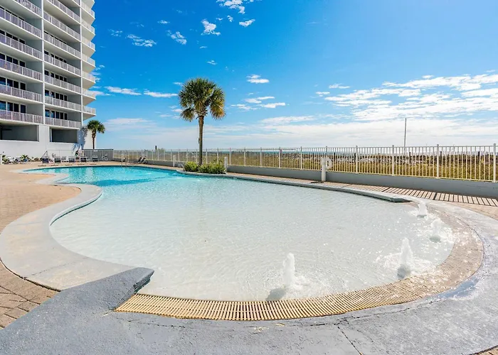 Gulf-front In The Heart Of Town W Pools Hot Tubs & Access Gulf Shores